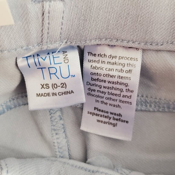 Time And Tru Womens XS Extra Small Stretch Fitted Capri Pants Light Blue - Picture 4 of 7